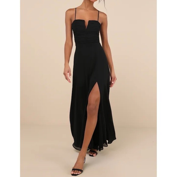 Lulus Dresses & Skirts - Lulus Sweeny Black Ruched Notched V-Neck Spaghetti Strap Maxi Dress  Size M
